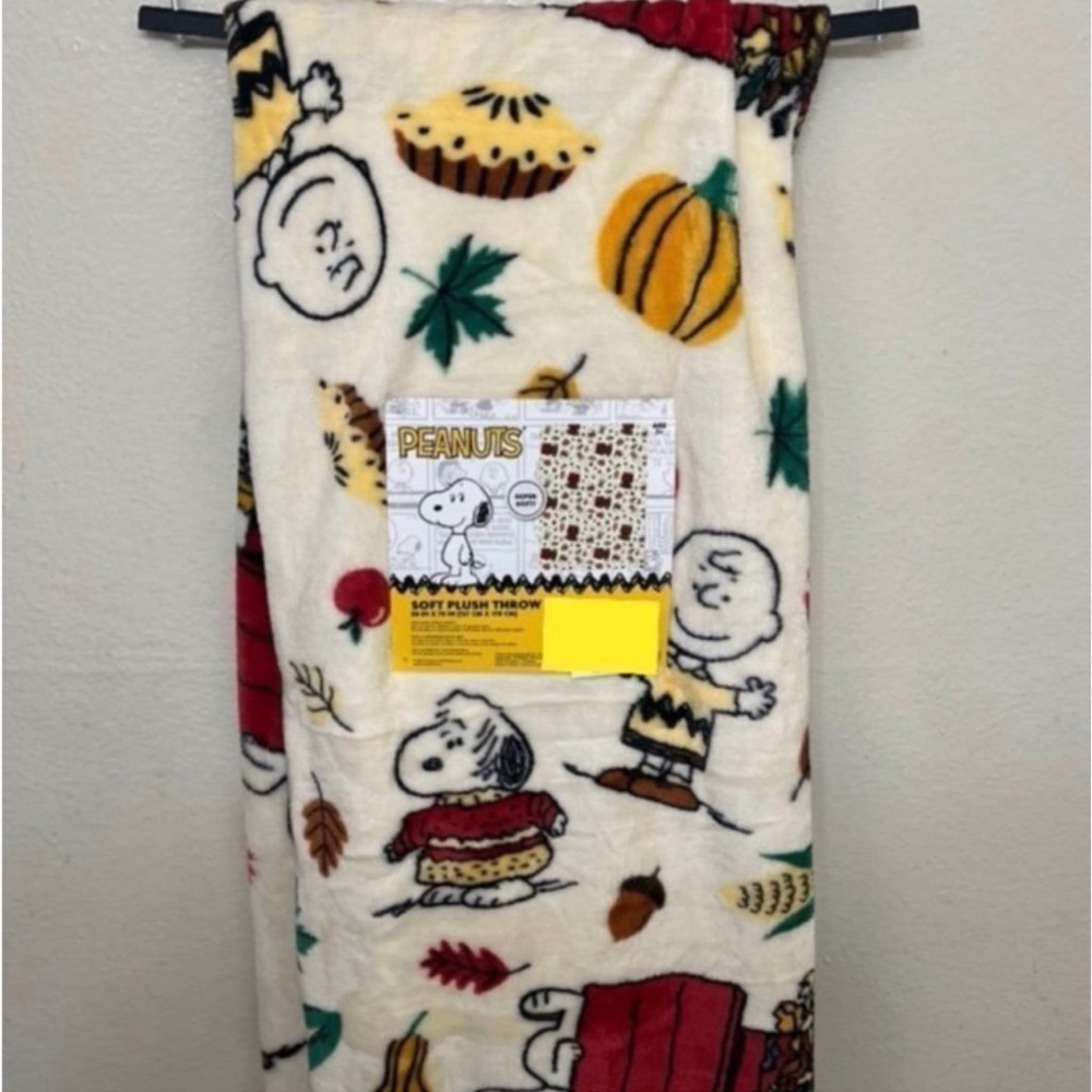 Snoopy Blanket throw so soft